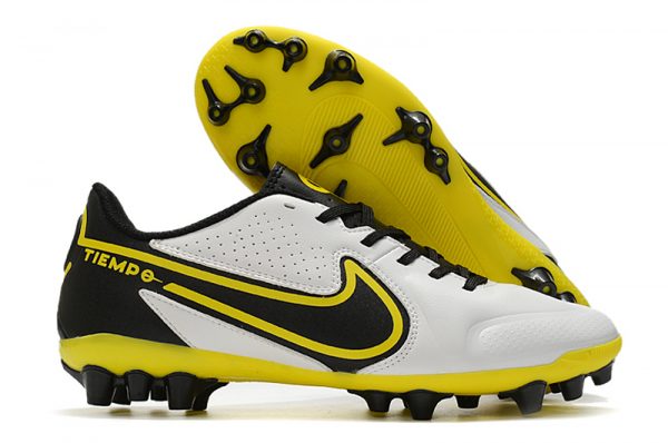 Nike Tiempo