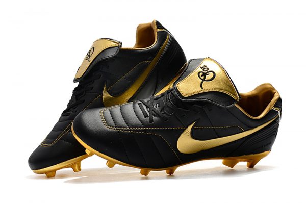 2cc74856 Nike Tiempo