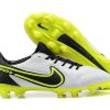Nike Tiempo