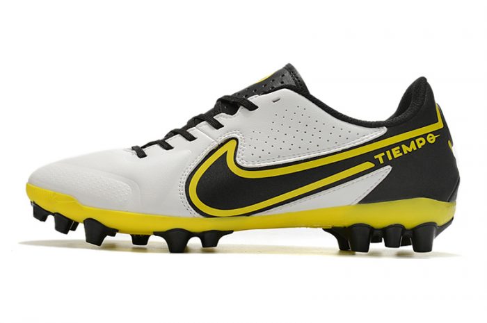 Nike Tiempo