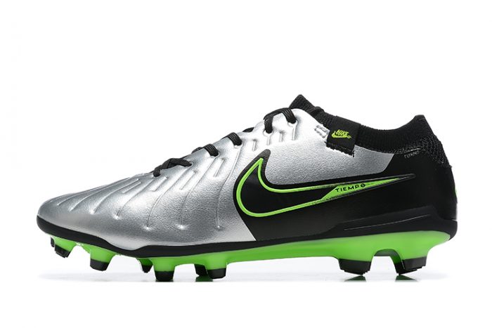 Nike Tiempo