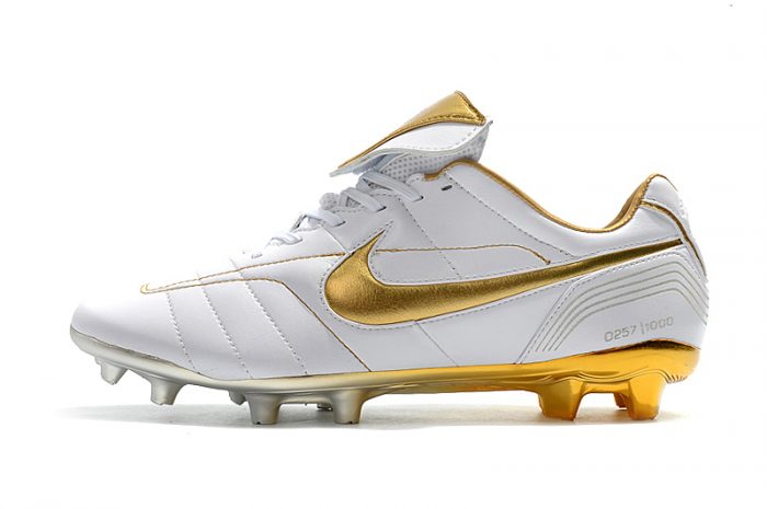 Nike Tiempo