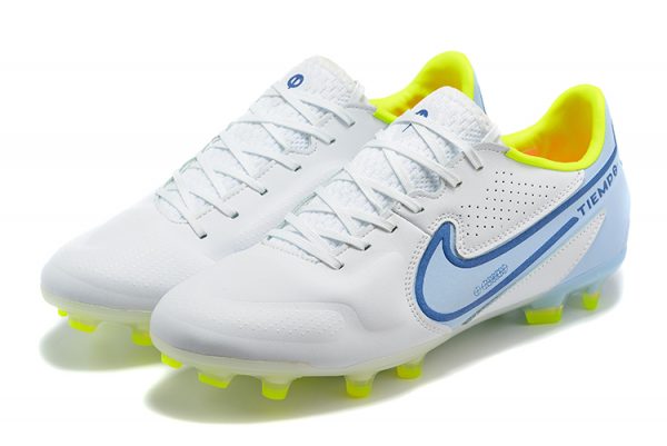 Nike Tiempo