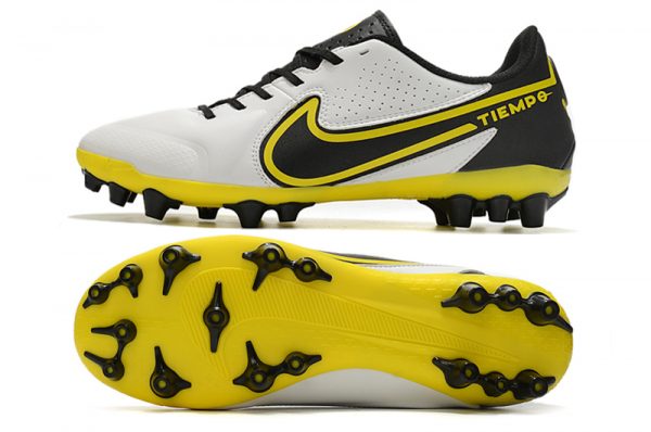 Nike Tiempo