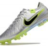Nike Tiempo