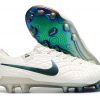 Nike Tiempo