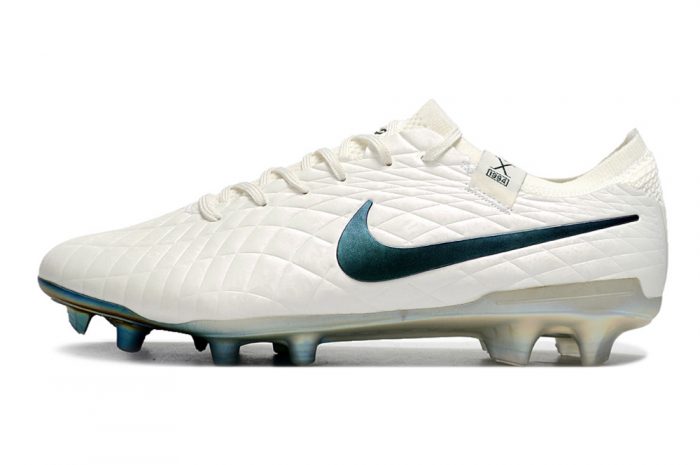 Nike Tiempo