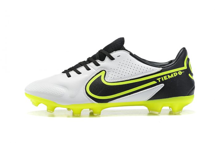 Nike Tiempo