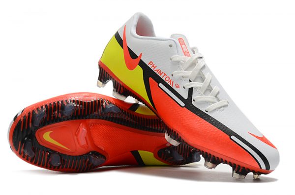 b6e79772 Nike Phantom GT