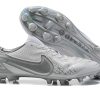 Nike Tiempo