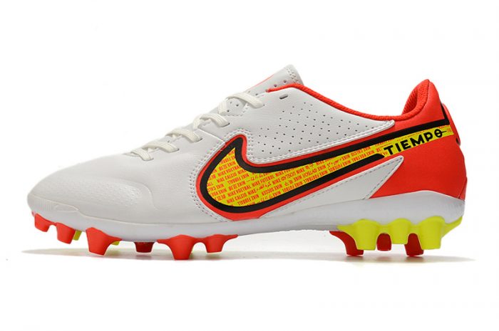 Nike Tiempo